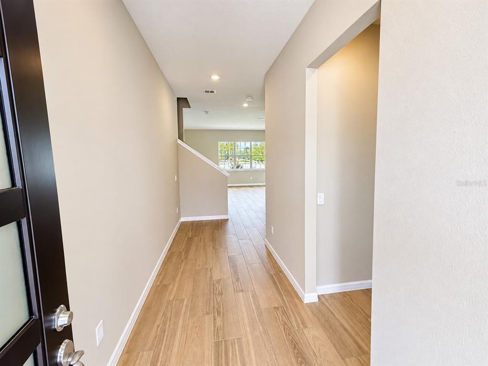 For Rent: $4,999 (5 beds, 3 baths, 2563 Square Feet)