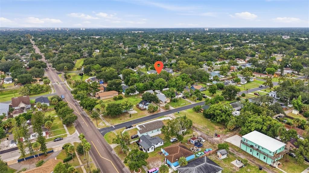 На продажу: $229,900 (2 спален, 1 ванн, 665 Квадратных фут)