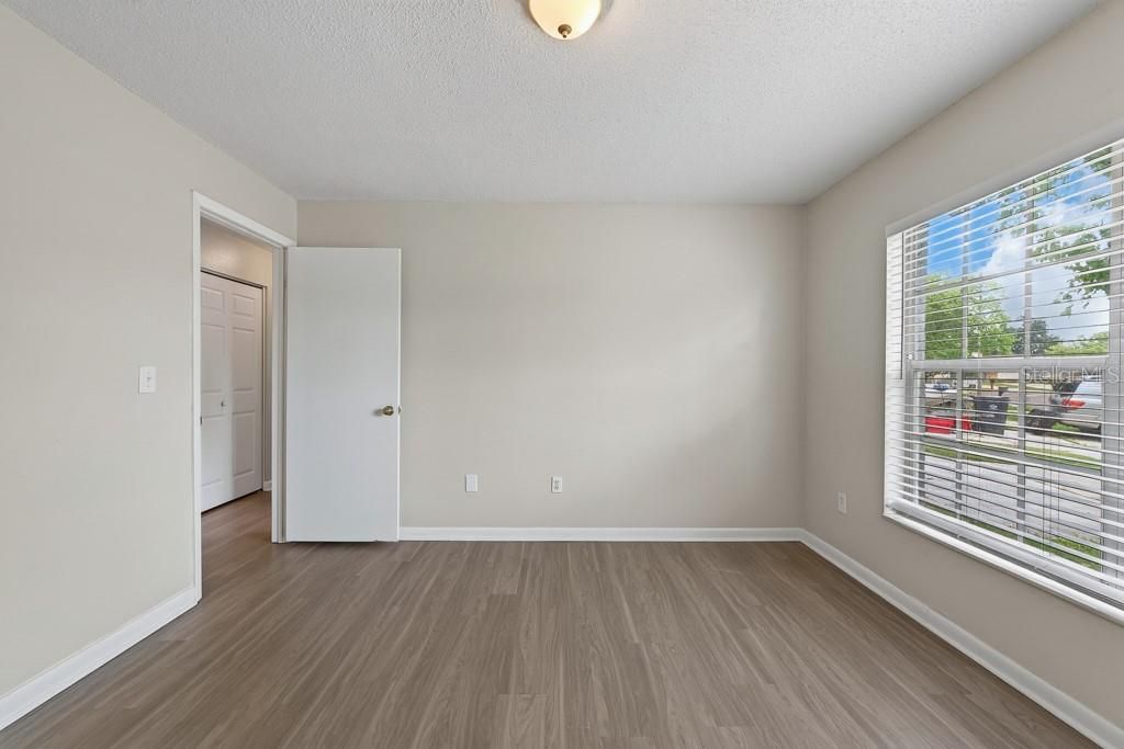 For Sale: $300,000 (3 beds, 2 baths, 1169 Square Feet)