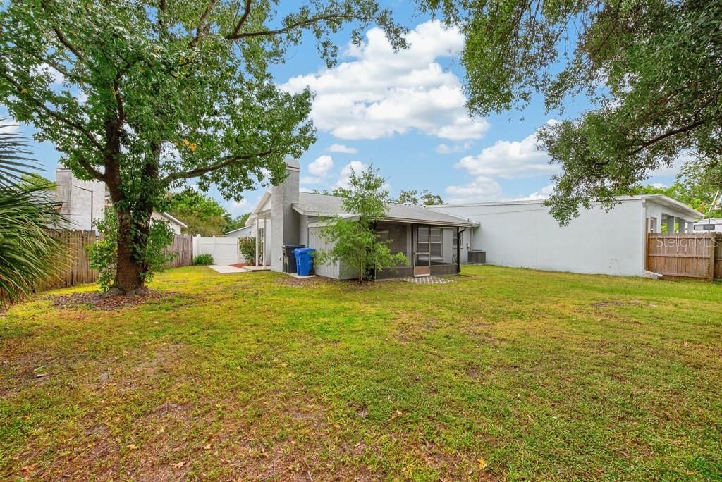 For Sale: $300,000 (3 beds, 2 baths, 1169 Square Feet)