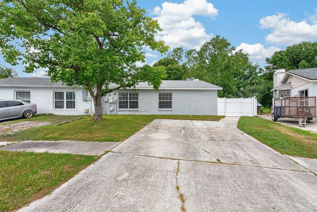 For Sale: $300,000 (3 beds, 2 baths, 1169 Square Feet)