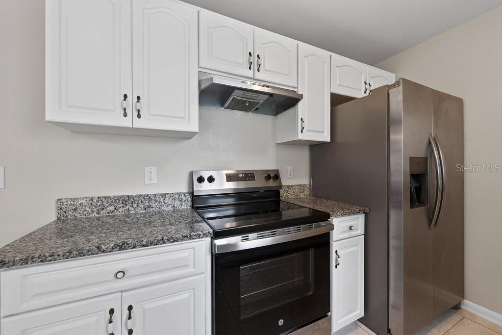 For Sale: $300,000 (3 beds, 2 baths, 1169 Square Feet)
