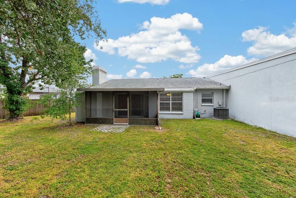 For Sale: $300,000 (3 beds, 2 baths, 1169 Square Feet)