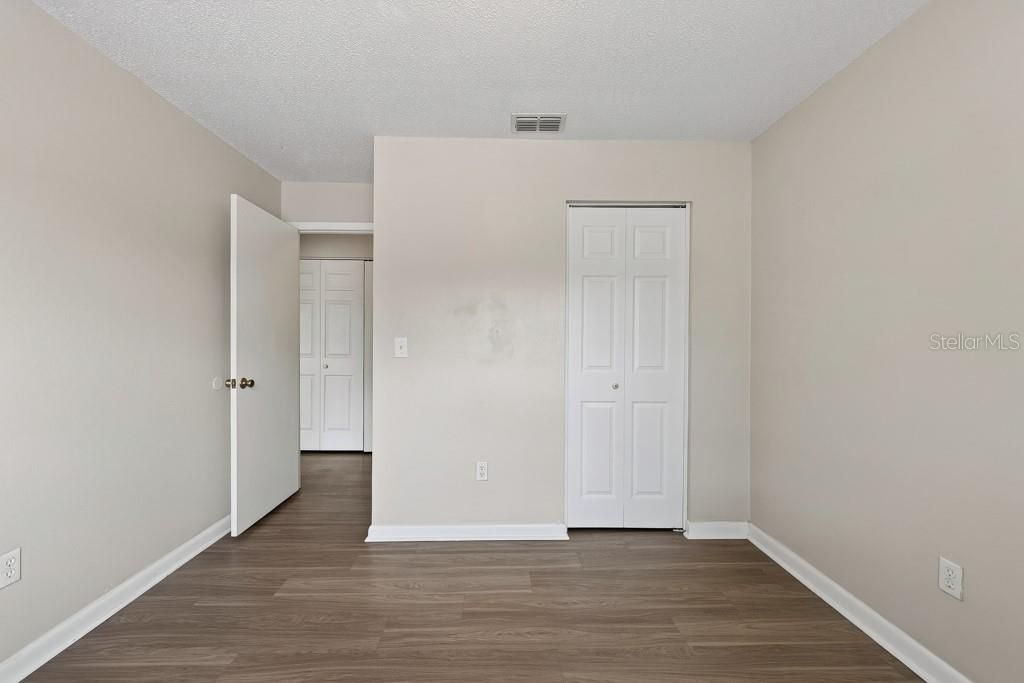 For Sale: $300,000 (3 beds, 2 baths, 1169 Square Feet)
