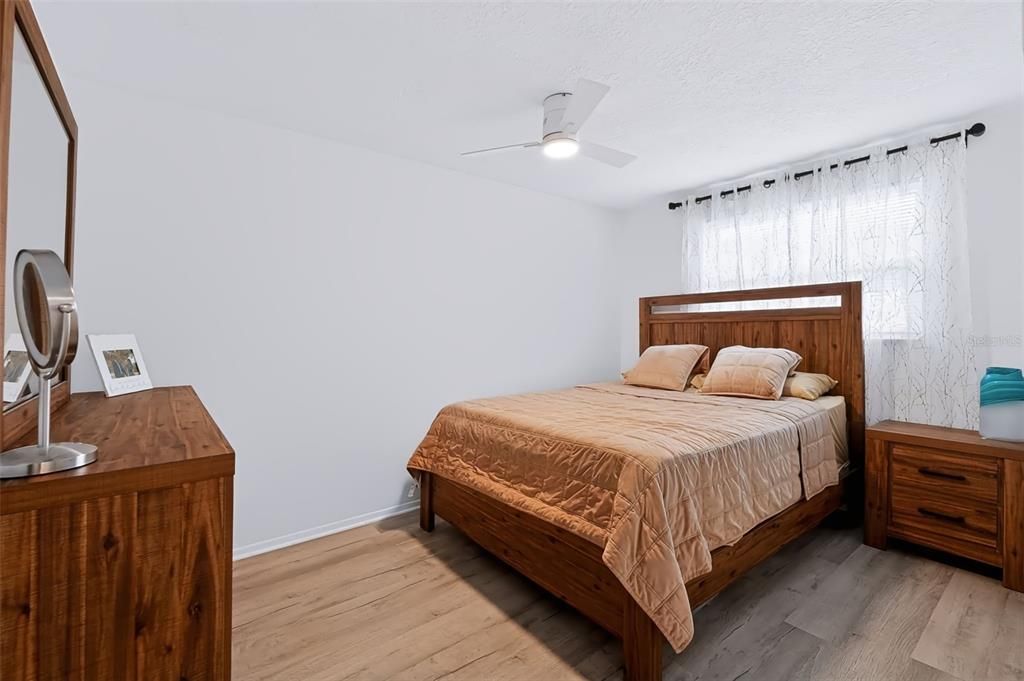 На продажу: $389,900 (3 спален, 2 ванн, 1082 Квадратных фут)