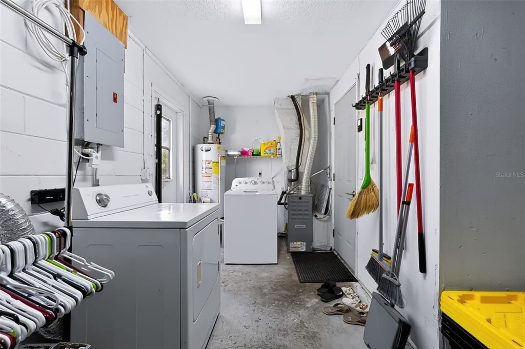 На продажу: $389,900 (3 спален, 2 ванн, 1082 Квадратных фут)