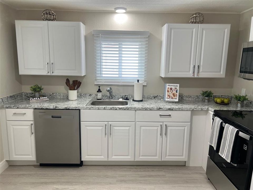 En Venta: $122,500 (2 camas, 2 baños, 888 Pies cuadrados)
