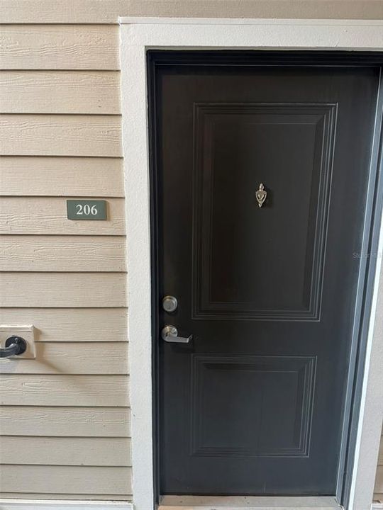 For Rent: $1,495 (1 beds, 1 baths, 871 Square Feet)