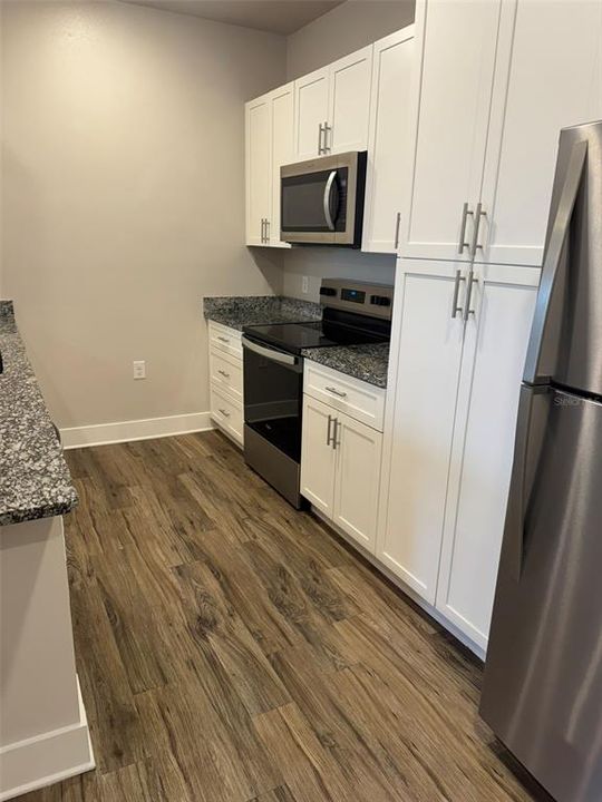 For Rent: $1,495 (1 beds, 1 baths, 871 Square Feet)