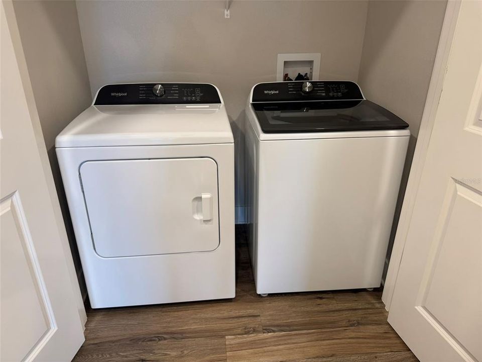For Rent: $1,495 (1 beds, 1 baths, 871 Square Feet)