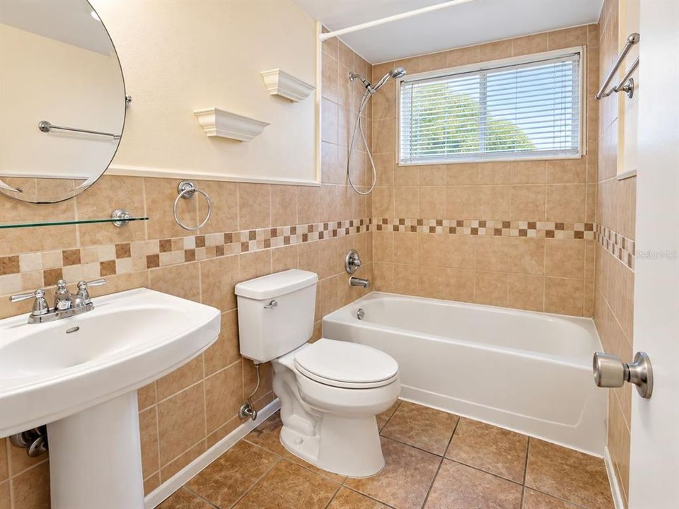 En Venta: $94,500 (2 camas, 2 baños, 1100 Pies cuadrados)