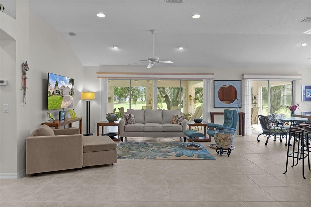 For Sale: $550,000 (3 beds, 2 baths, 2004 Square Feet)