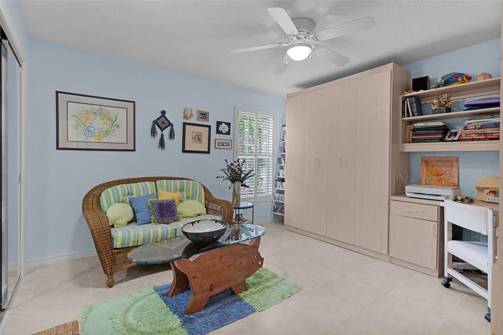 For Sale: $550,000 (3 beds, 2 baths, 2004 Square Feet)
