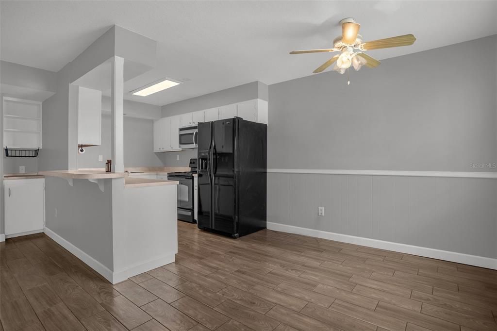 For Rent: $1,500 (1 beds, 1 baths, 632 Square Feet)