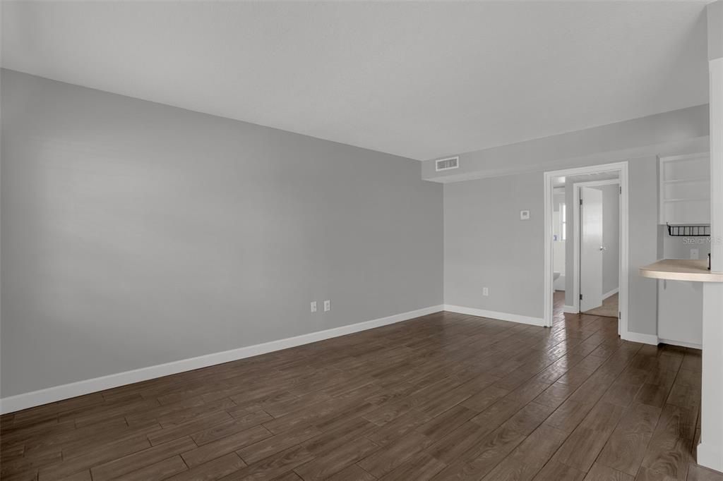For Rent: $1,500 (1 beds, 1 baths, 632 Square Feet)