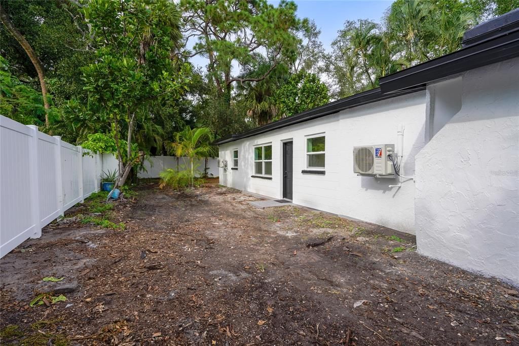 En Venta: $349,999 (4 camas, 2 baños, 1978 Pies cuadrados)