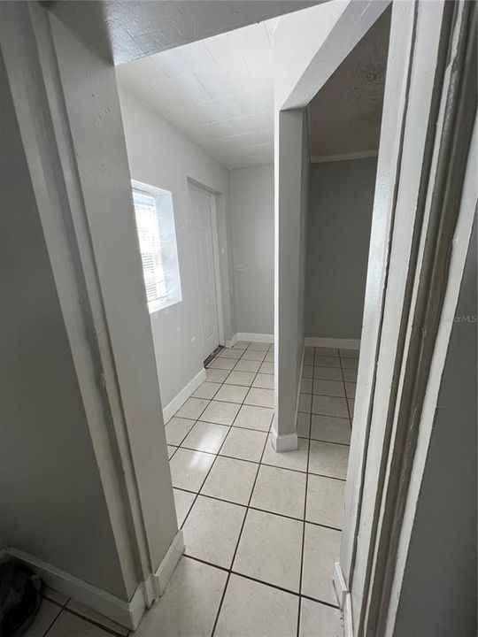For Rent: $1,195 (1 beds, 1 baths, 400 Square Feet)