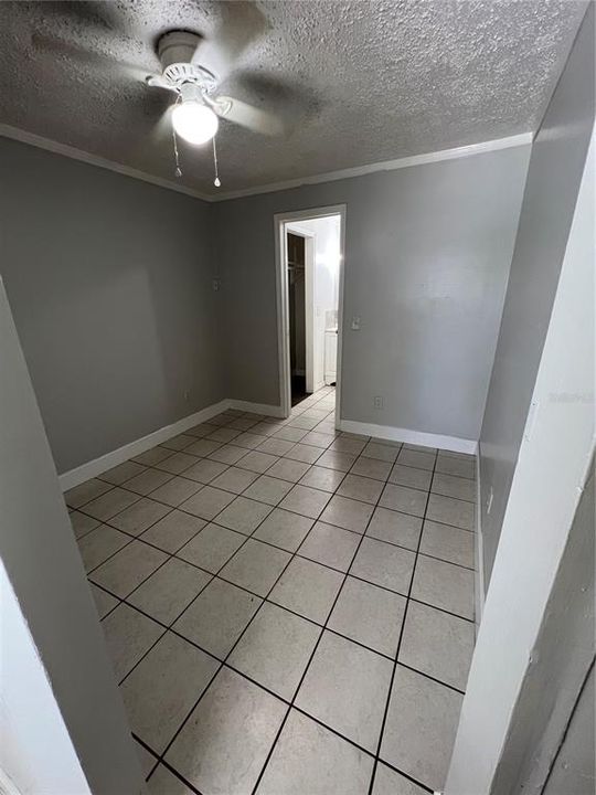 For Rent: $1,195 (1 beds, 1 baths, 400 Square Feet)