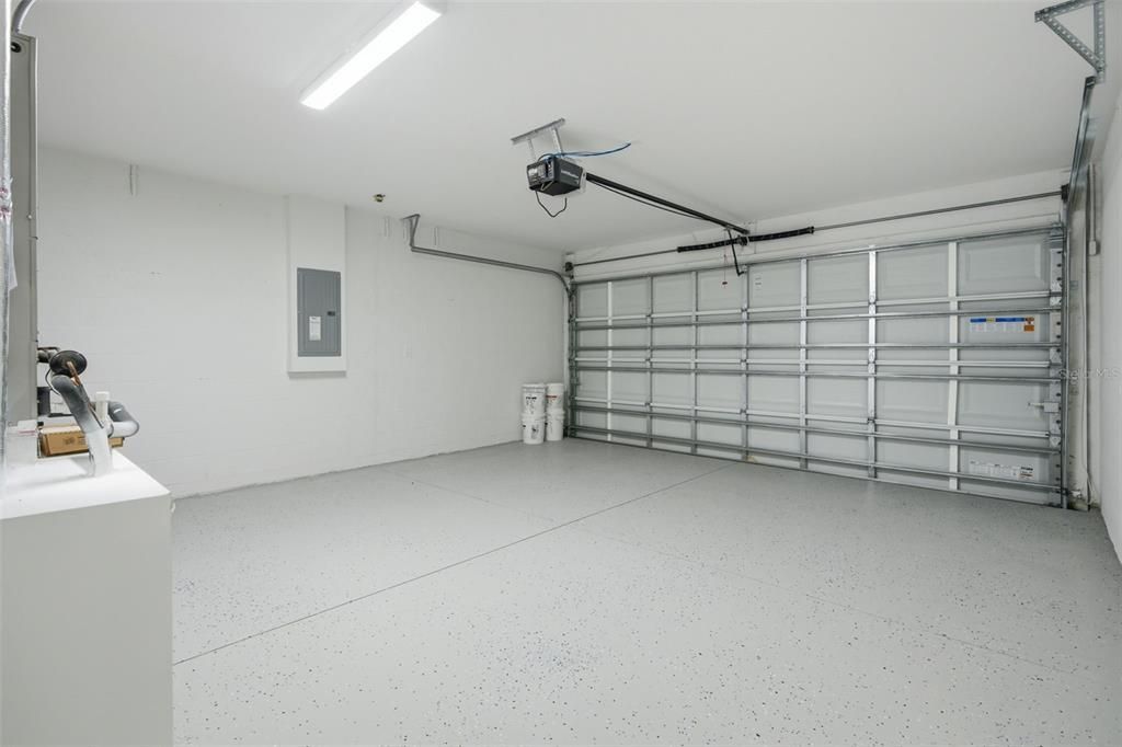 На продажу: $254,900 (3 спален, 2 ванн, 1381 Квадратных фут)