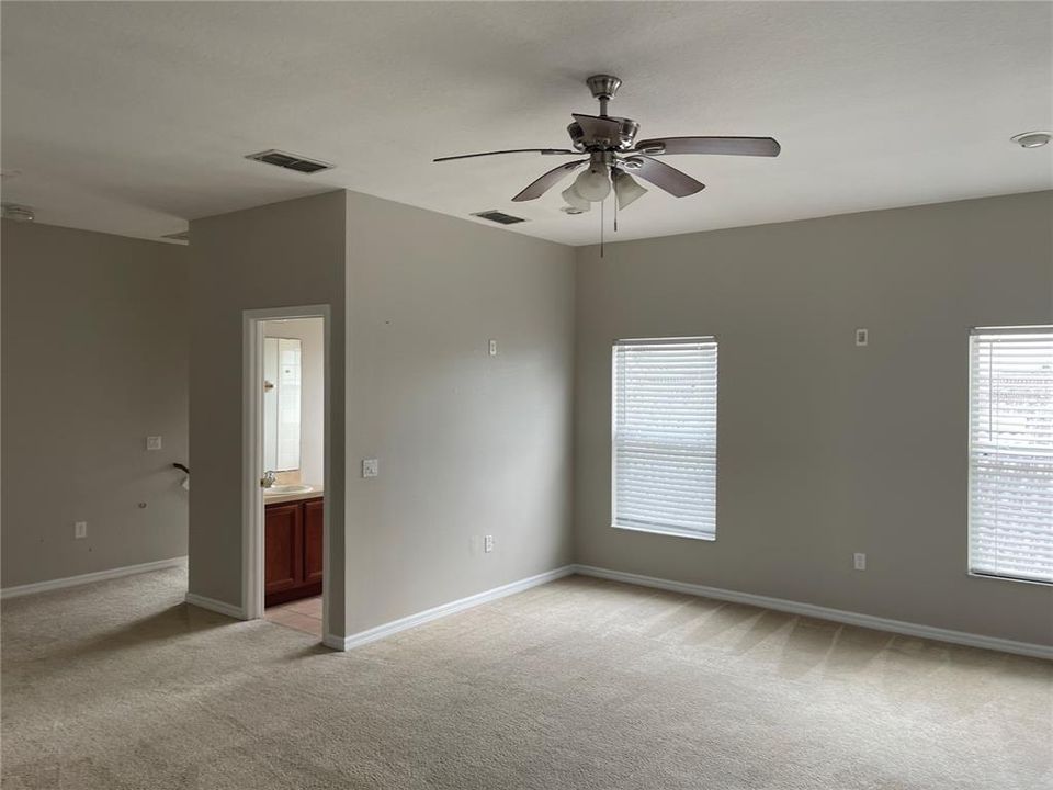 В аренду: $2,850 (5 спален, 4 ванн, 2920 Квадратных фут)