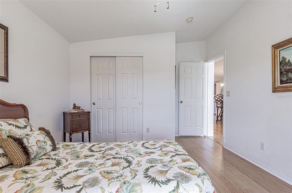 For Sale: $250,000 (2 beds, 2 baths, 1428 Square Feet)