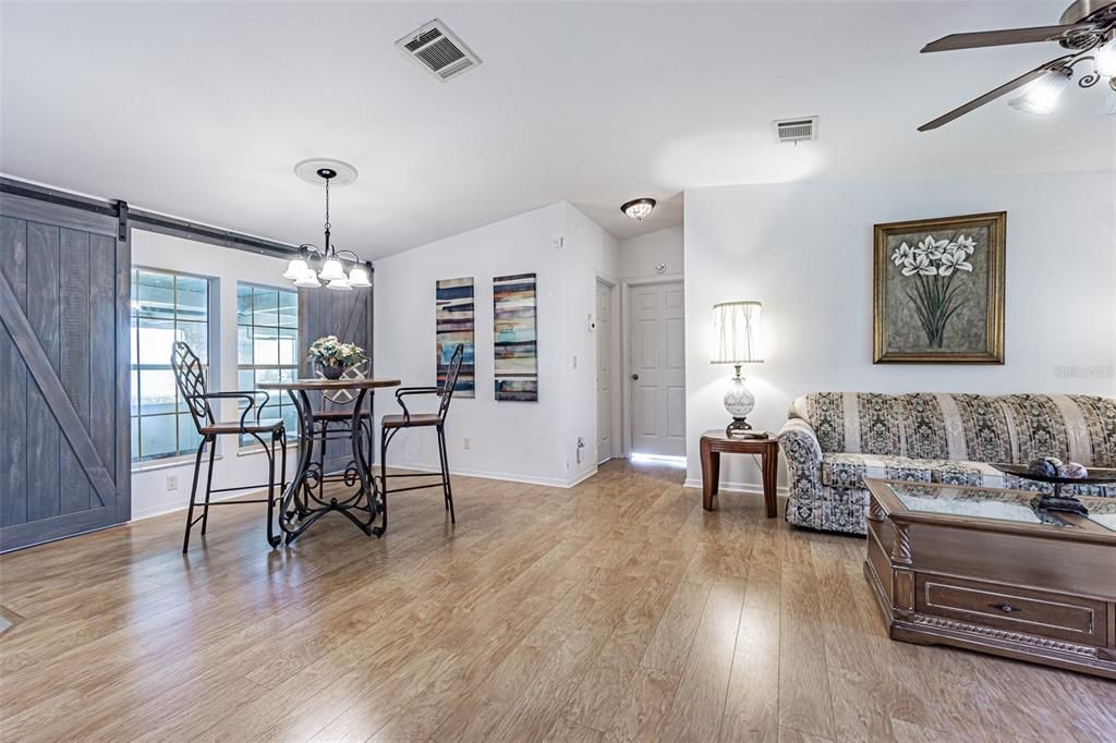 For Sale: $250,000 (2 beds, 2 baths, 1428 Square Feet)