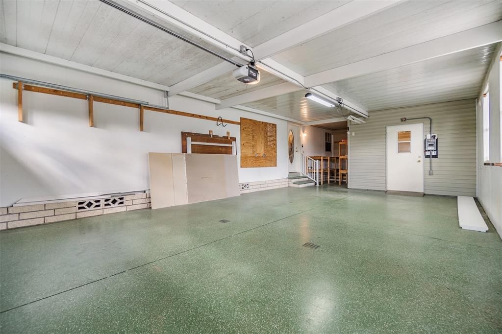 For Sale: $250,000 (2 beds, 2 baths, 1428 Square Feet)
