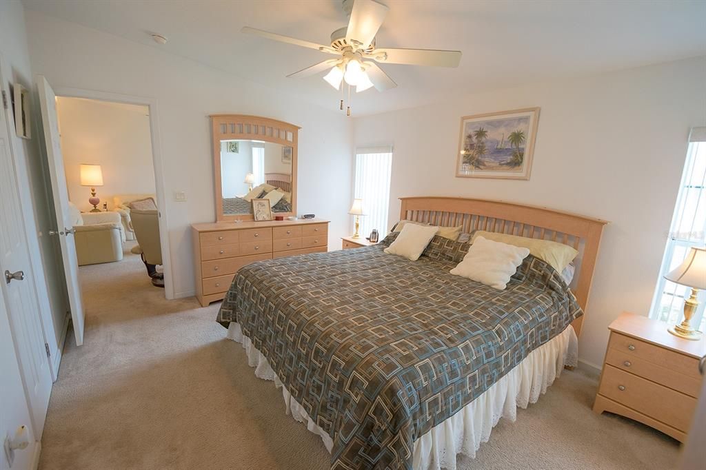 For Sale: $250,000 (2 beds, 2 baths, 1428 Square Feet)