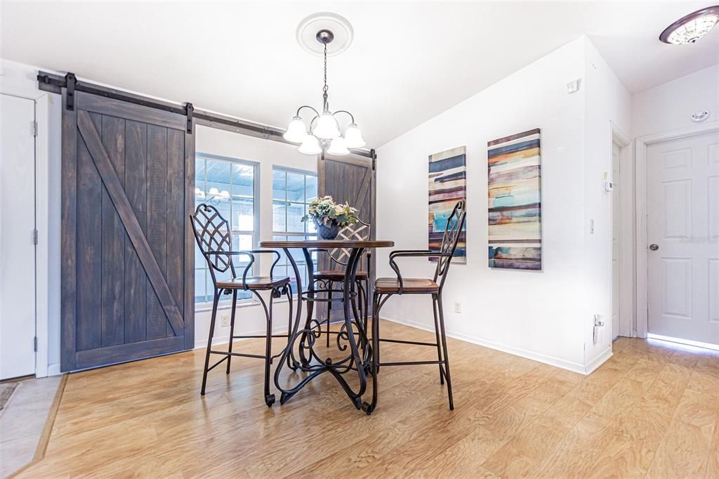 For Sale: $250,000 (2 beds, 2 baths, 1428 Square Feet)