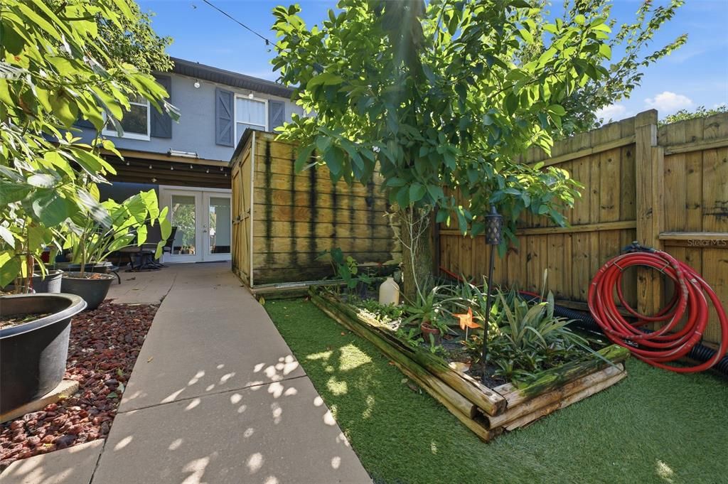 For Sale: $285,000 (3 beds, 2 baths, 1450 Square Feet)