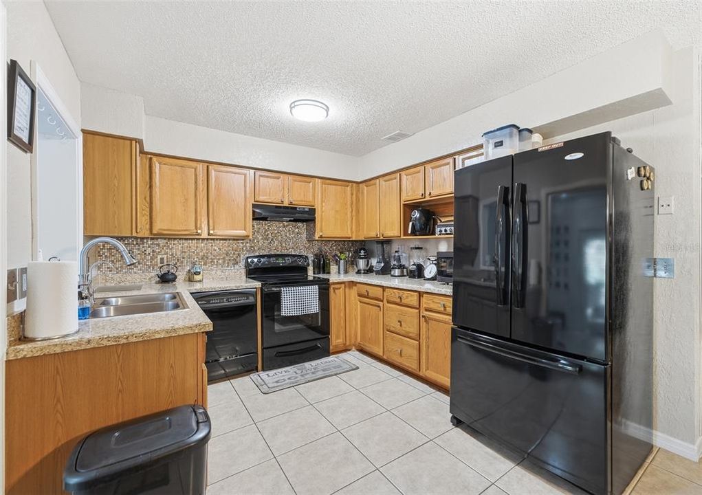 For Sale: $285,000 (3 beds, 2 baths, 1450 Square Feet)