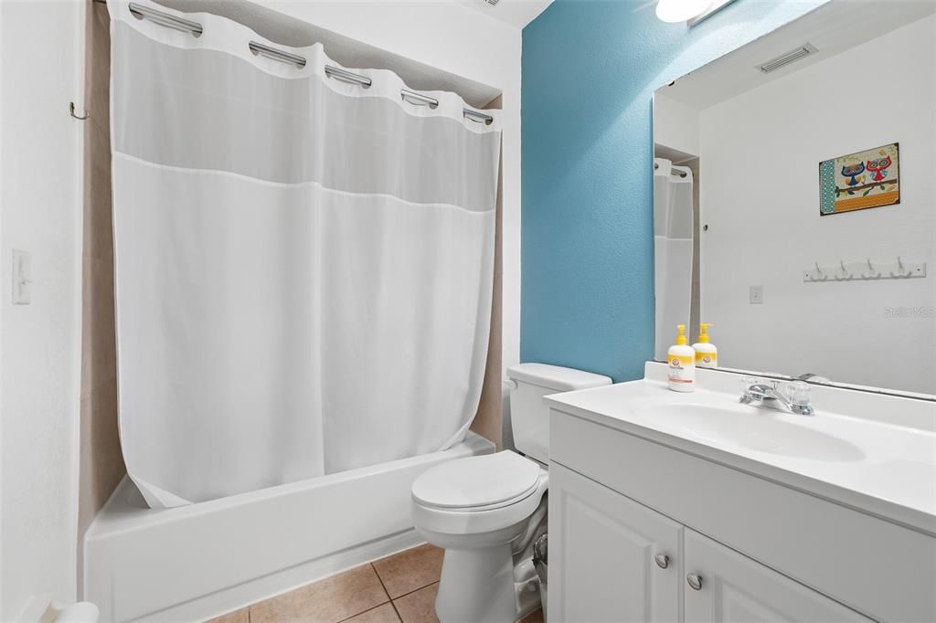 For Sale: $285,000 (3 beds, 2 baths, 1450 Square Feet)