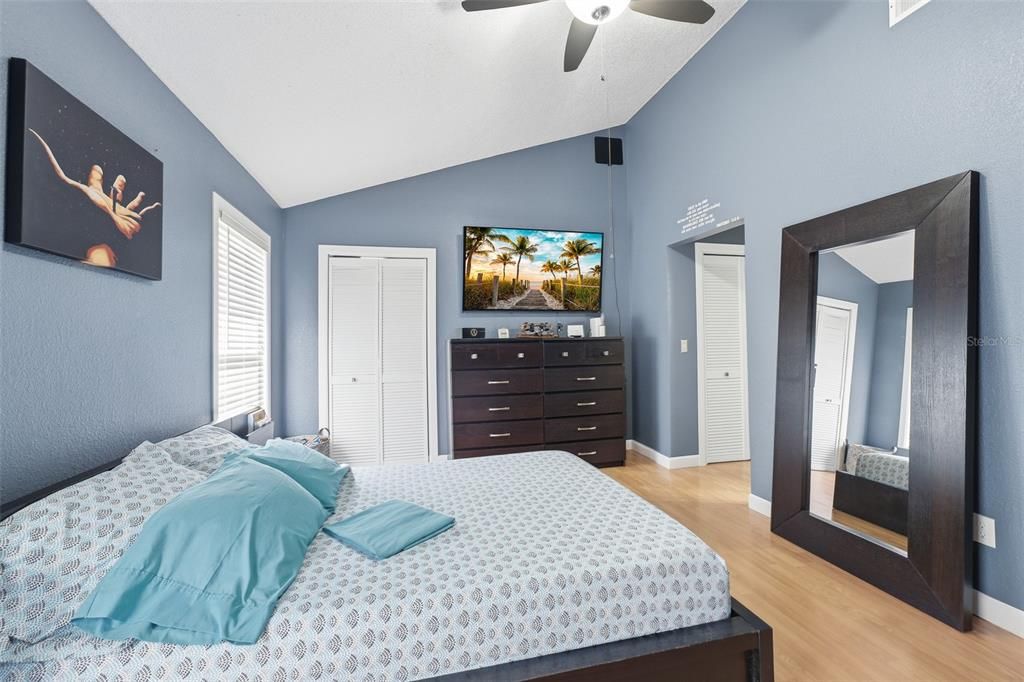 For Sale: $285,000 (3 beds, 2 baths, 1450 Square Feet)