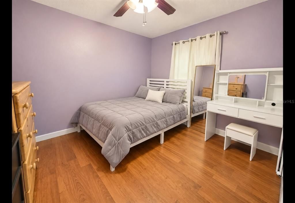 Activo con contrato: $179,999 (3 camas, 2 baños, 1036 Pies cuadrados)