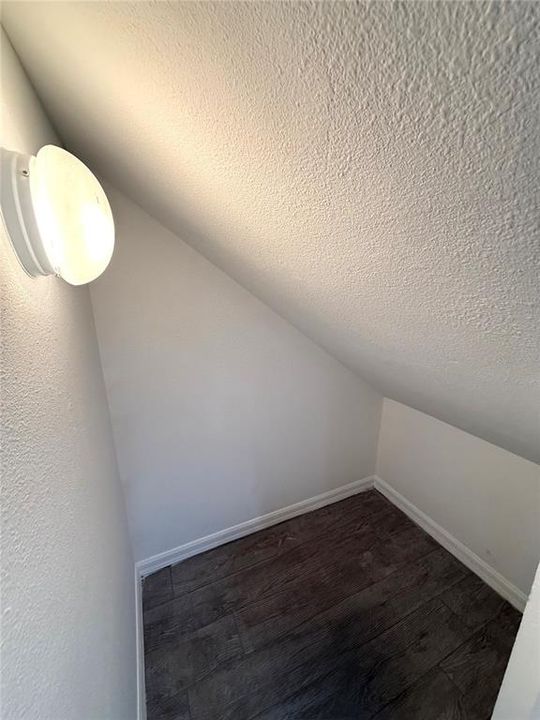 For Rent: $2,000 (2 beds, 2 baths, 1383 Square Feet)