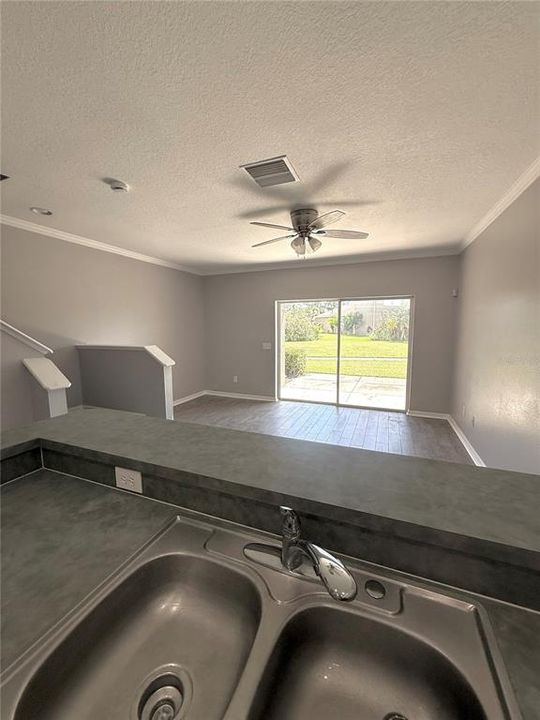 For Rent: $2,000 (2 beds, 2 baths, 1383 Square Feet)