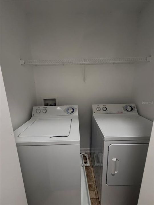 For Rent: $2,000 (2 beds, 2 baths, 1383 Square Feet)