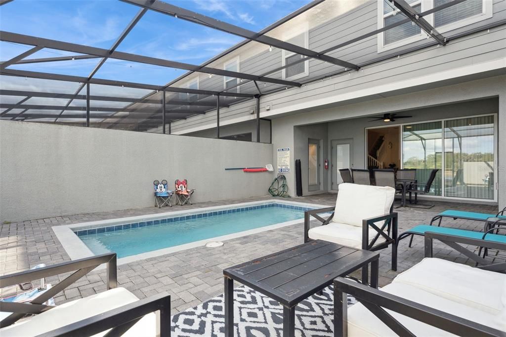 En Venta: $444,000 (5 camas, 4 baños, 2281 Pies cuadrados)