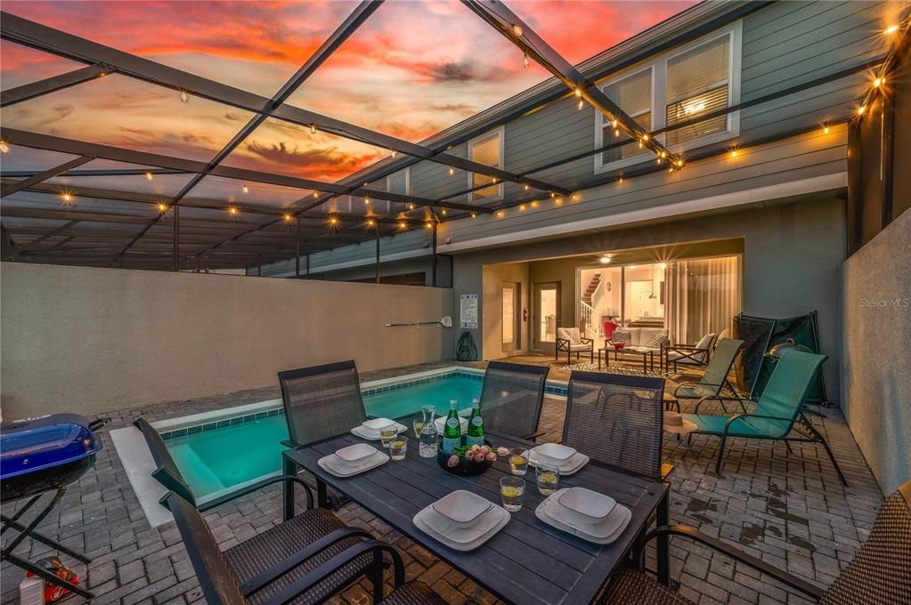 En Venta: $444,000 (5 camas, 4 baños, 2281 Pies cuadrados)