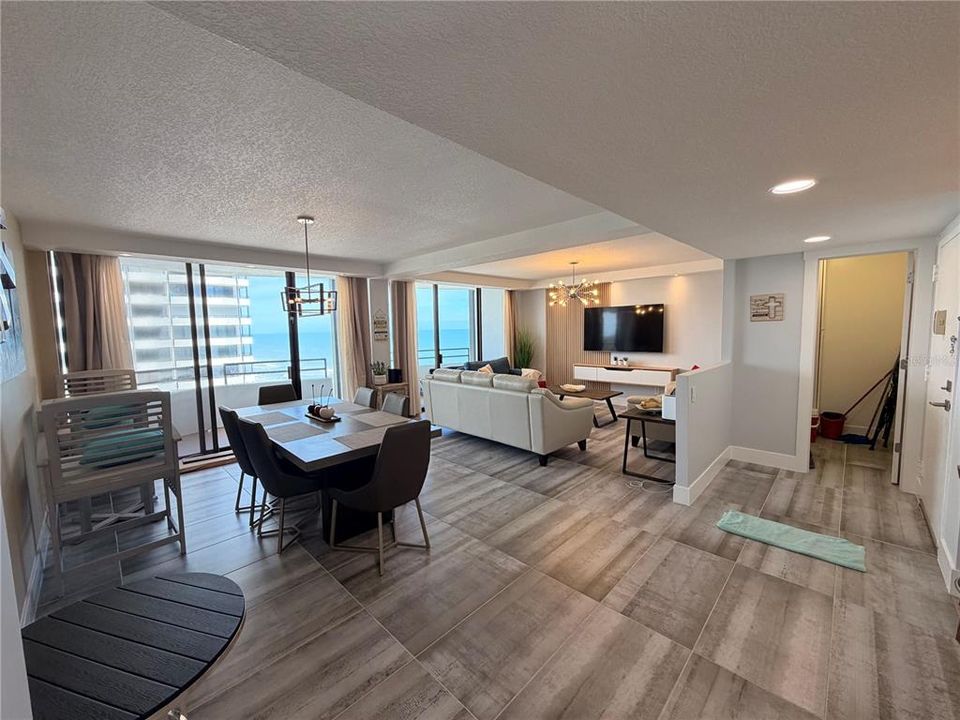 For Rent: $3,000 (2 beds, 2 baths, 1103 Square Feet)