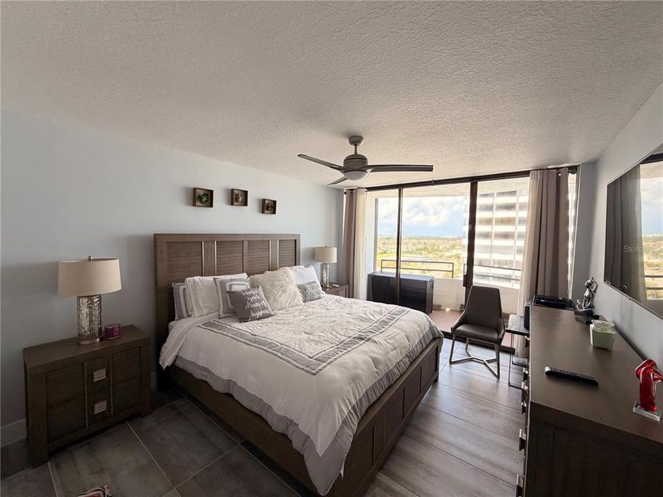 For Rent: $3,000 (2 beds, 2 baths, 1103 Square Feet)