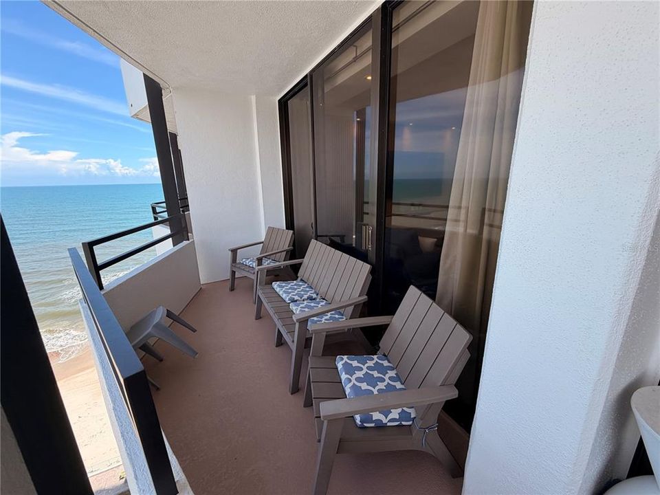 For Rent: $3,000 (2 beds, 2 baths, 1103 Square Feet)