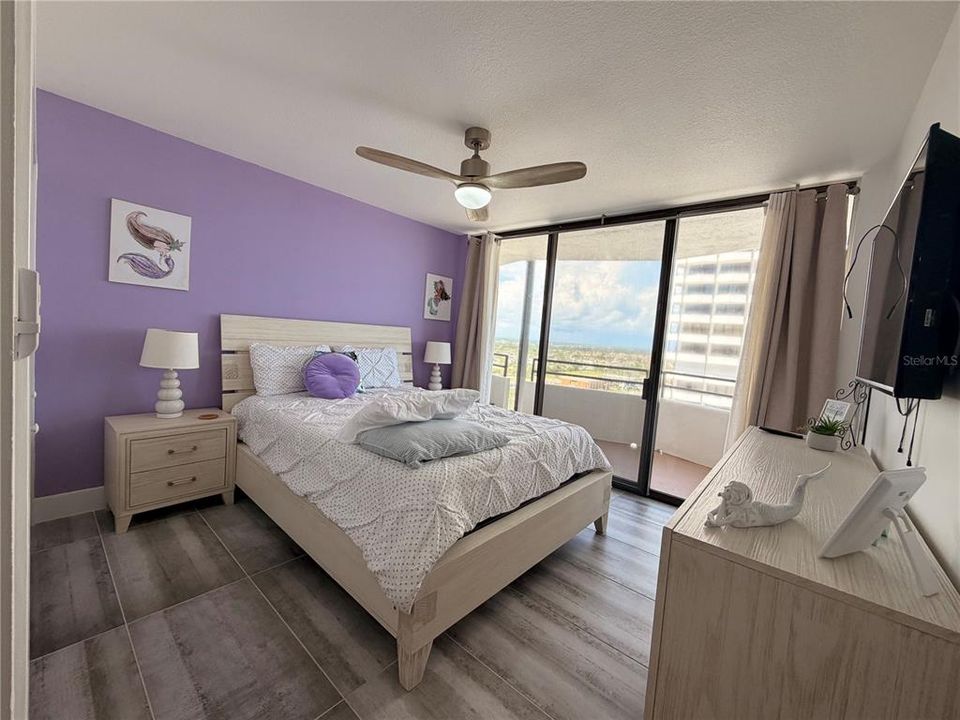 For Rent: $3,000 (2 beds, 2 baths, 1103 Square Feet)