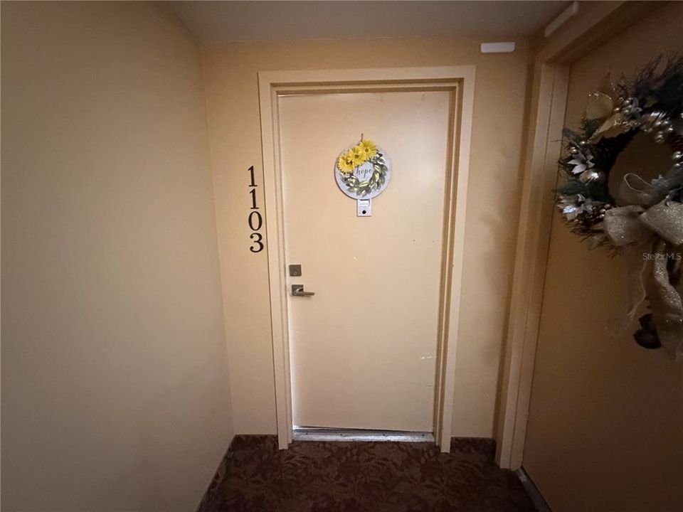 For Rent: $3,000 (2 beds, 2 baths, 1103 Square Feet)