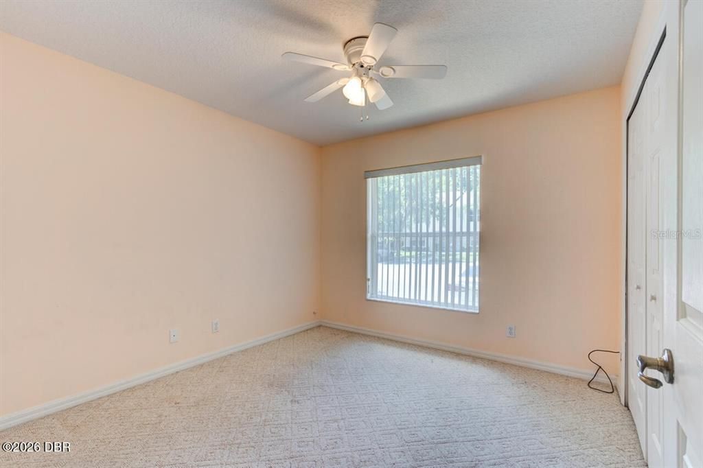 For Sale: $186,000 (3 beds, 2 baths, 1305 Square Feet)