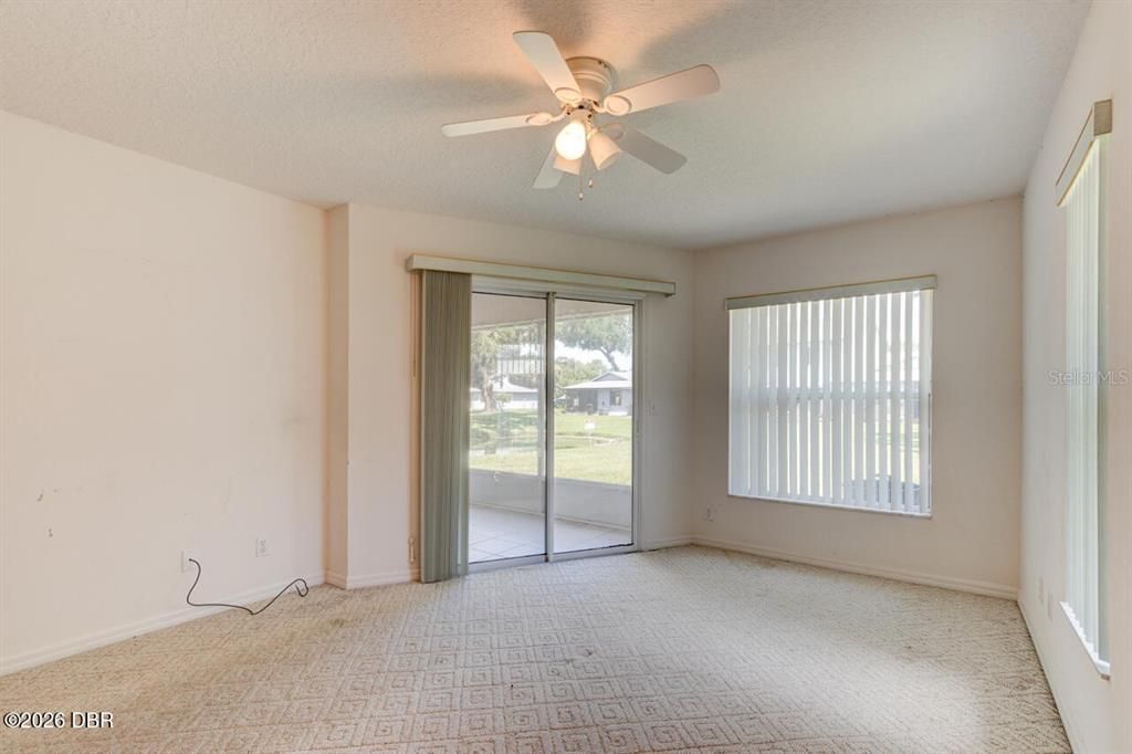 For Sale: $186,000 (3 beds, 2 baths, 1305 Square Feet)