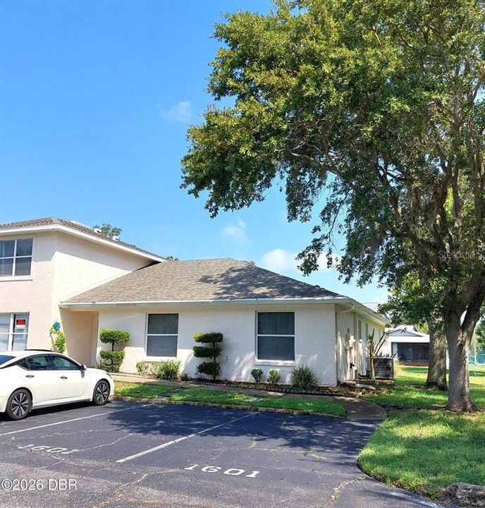 For Sale: $186,000 (3 beds, 2 baths, 1305 Square Feet)