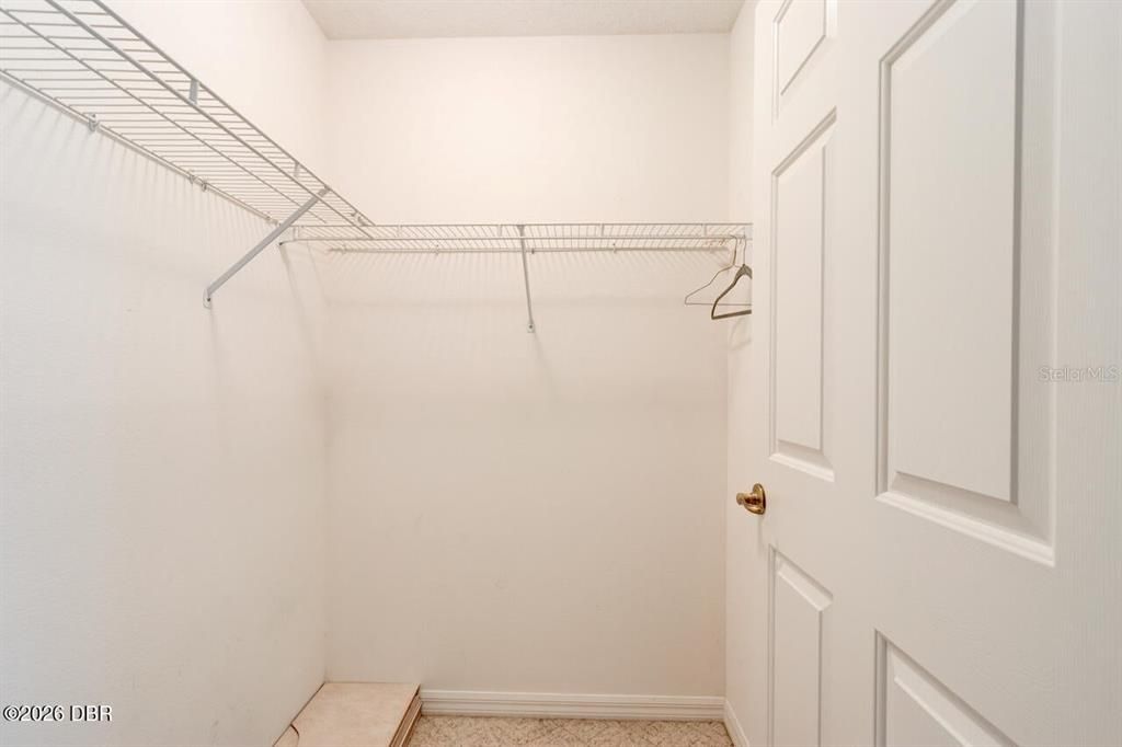 For Sale: $186,000 (3 beds, 2 baths, 1305 Square Feet)