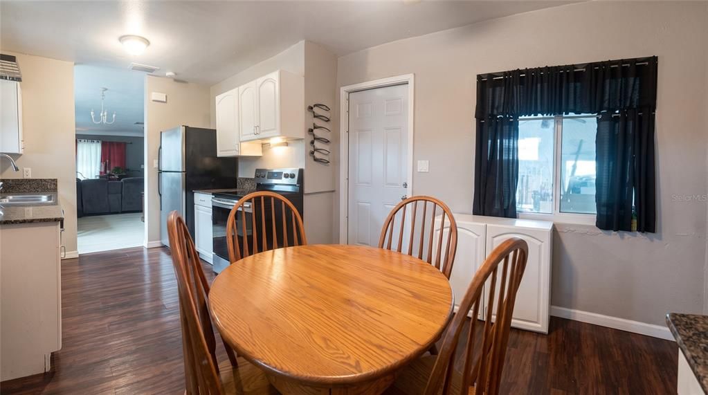 Active With Contract: $311,000 (3 beds, 2 baths, 1220 Square Feet)