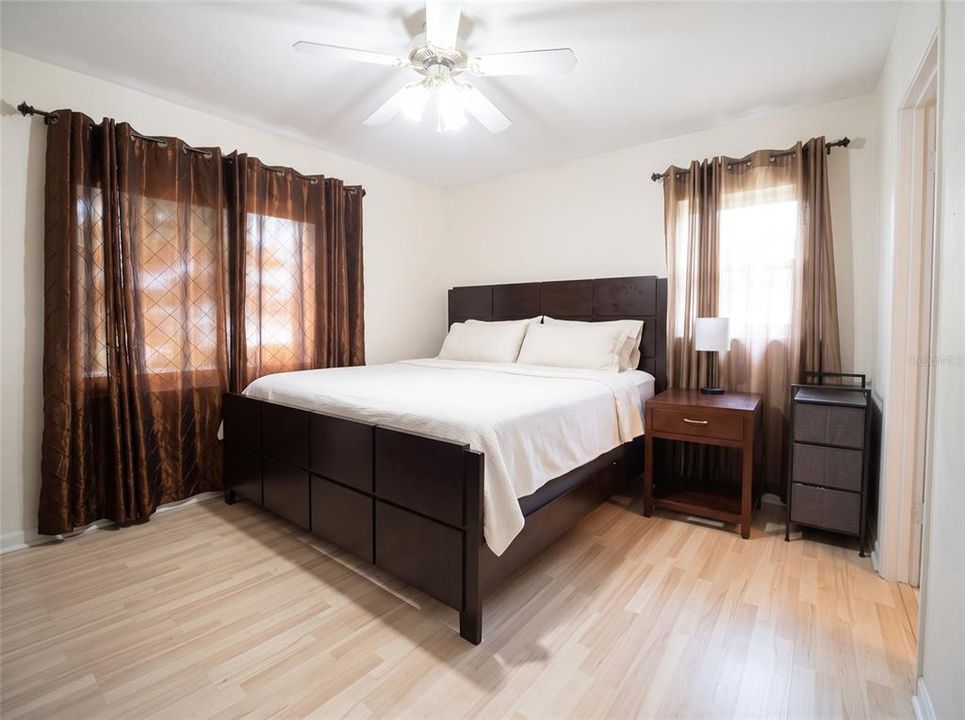 Active With Contract: $311,000 (3 beds, 2 baths, 1220 Square Feet)
